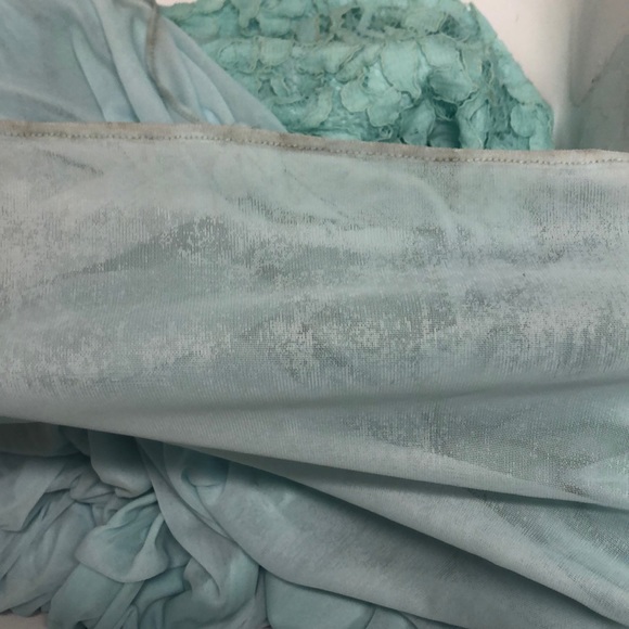 Open-Back Lace and Mesh Dress - Picture 8 of 8